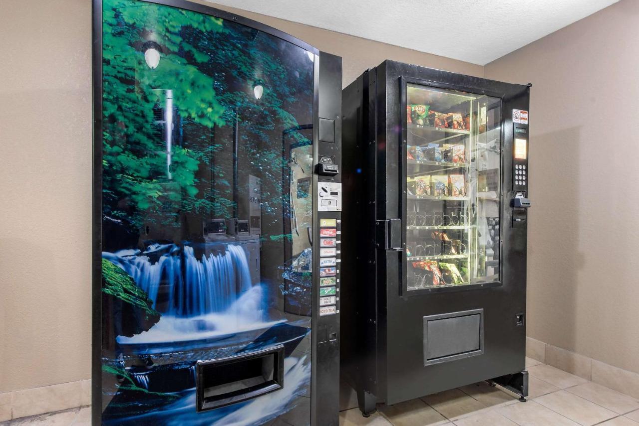 Quality Inn & Suites Lebanon I-65 Экстерьер фото