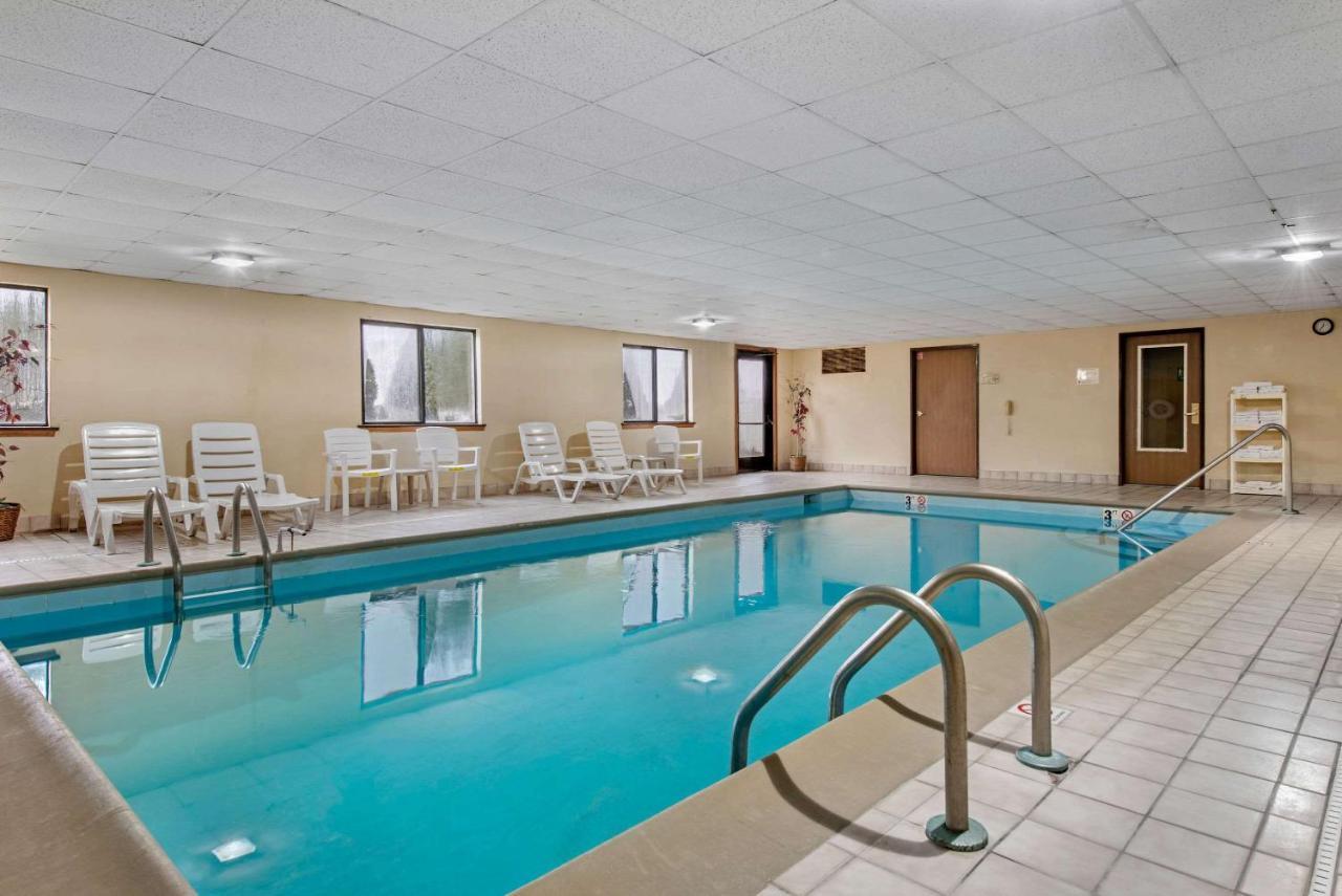 Quality Inn & Suites Lebanon I-65 Экстерьер фото