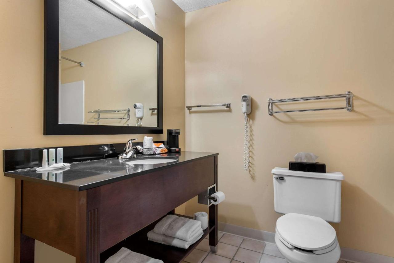 Quality Inn & Suites Lebanon I-65 Экстерьер фото