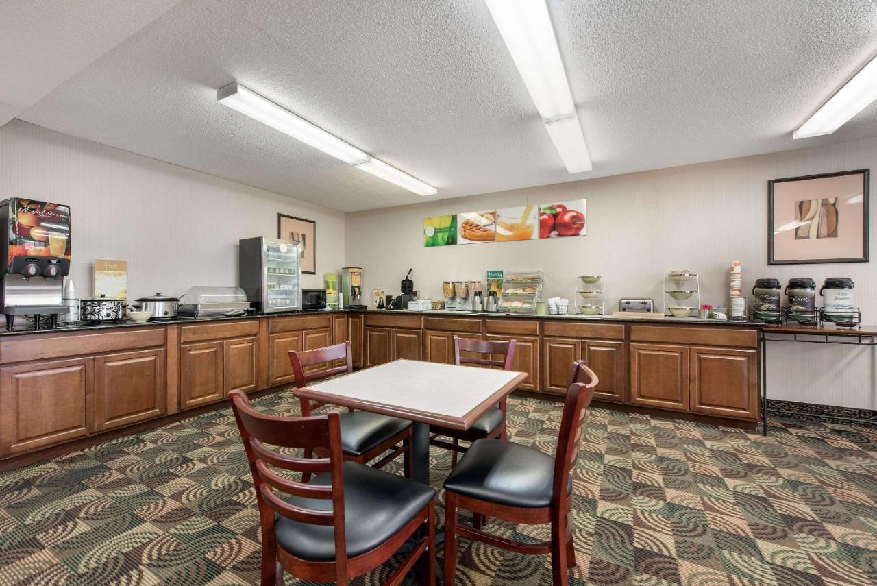Quality Inn & Suites Lebanon I-65 Экстерьер фото