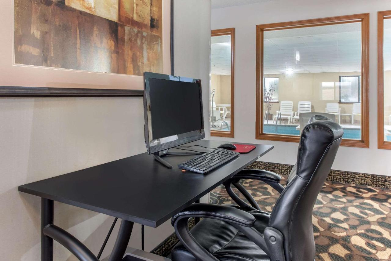 Quality Inn & Suites Lebanon I-65 Экстерьер фото